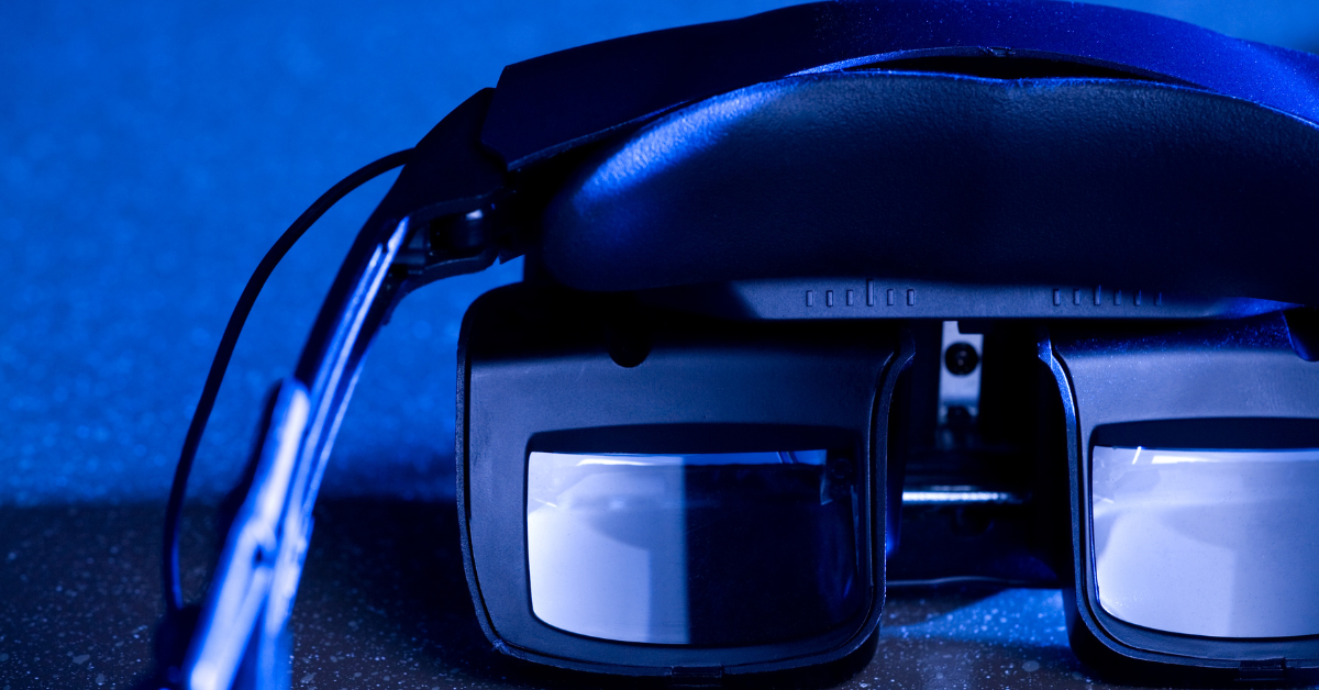 Head-Mounted Virtual Reality (VR) Displays | Aduk